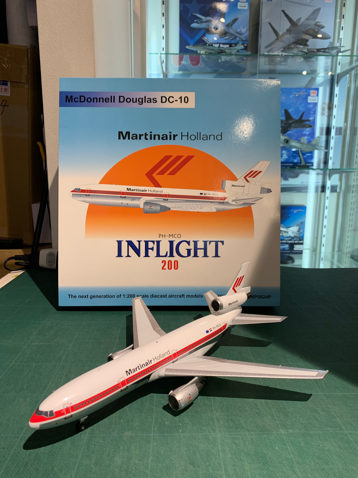 DC-10-30 マーティンエアー PH-MCO ※ポリッシュ仕上げ 1/200 [IF103MP0824P]