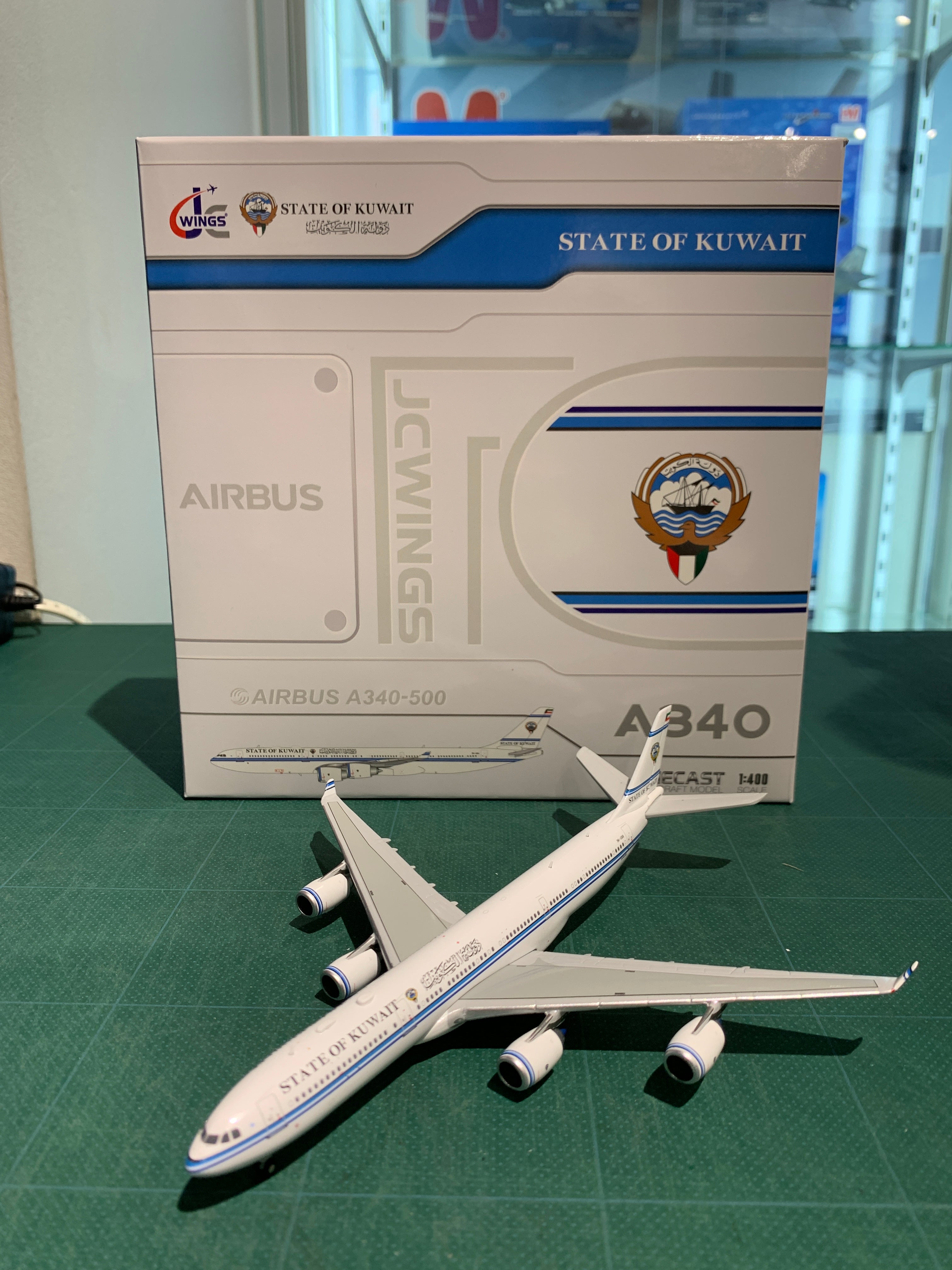 JC Wings A340-500 クウェート政府専用機 9K-GBB 1/400 [XX40054]