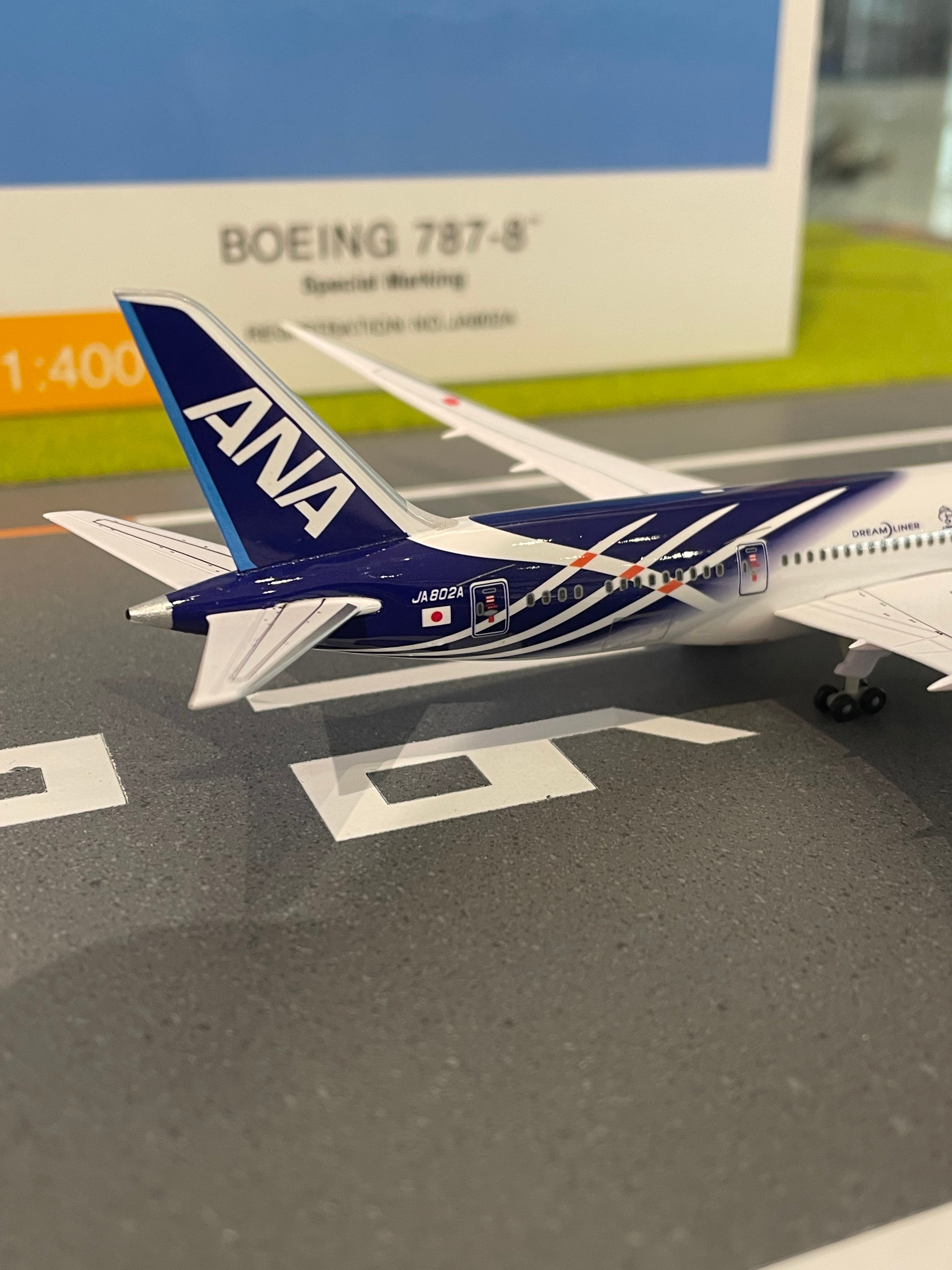 B787-8  ANA 全日空 特別塗装 完成品 ※ランディングギア付 JA802A 1/400 [NH40117]