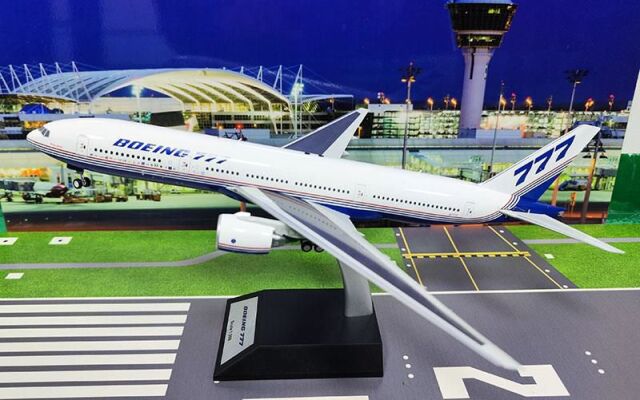 【予約商品】777-200 ボーイング ハウスカラー N7771  1/200 (KJ20241227) [KJ-B772-127]