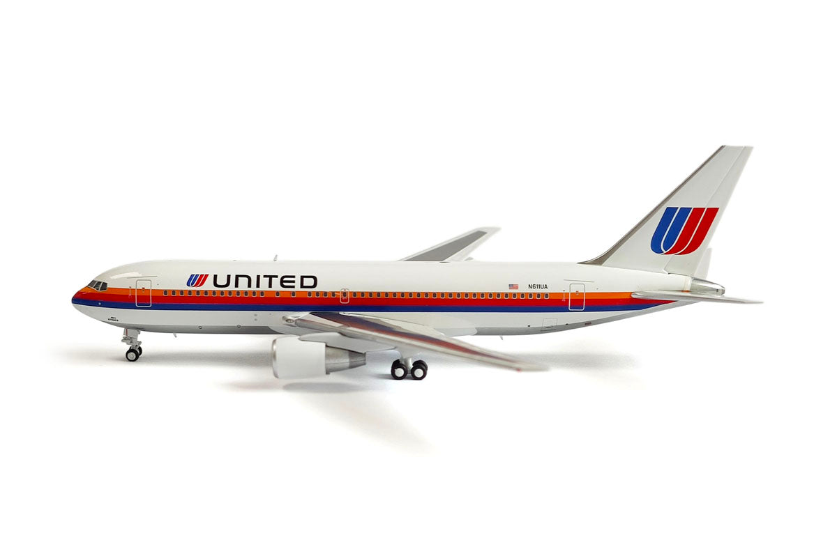 B767-200ER ユナイテッド航空 N611UA 1/400 [MCV400007]
