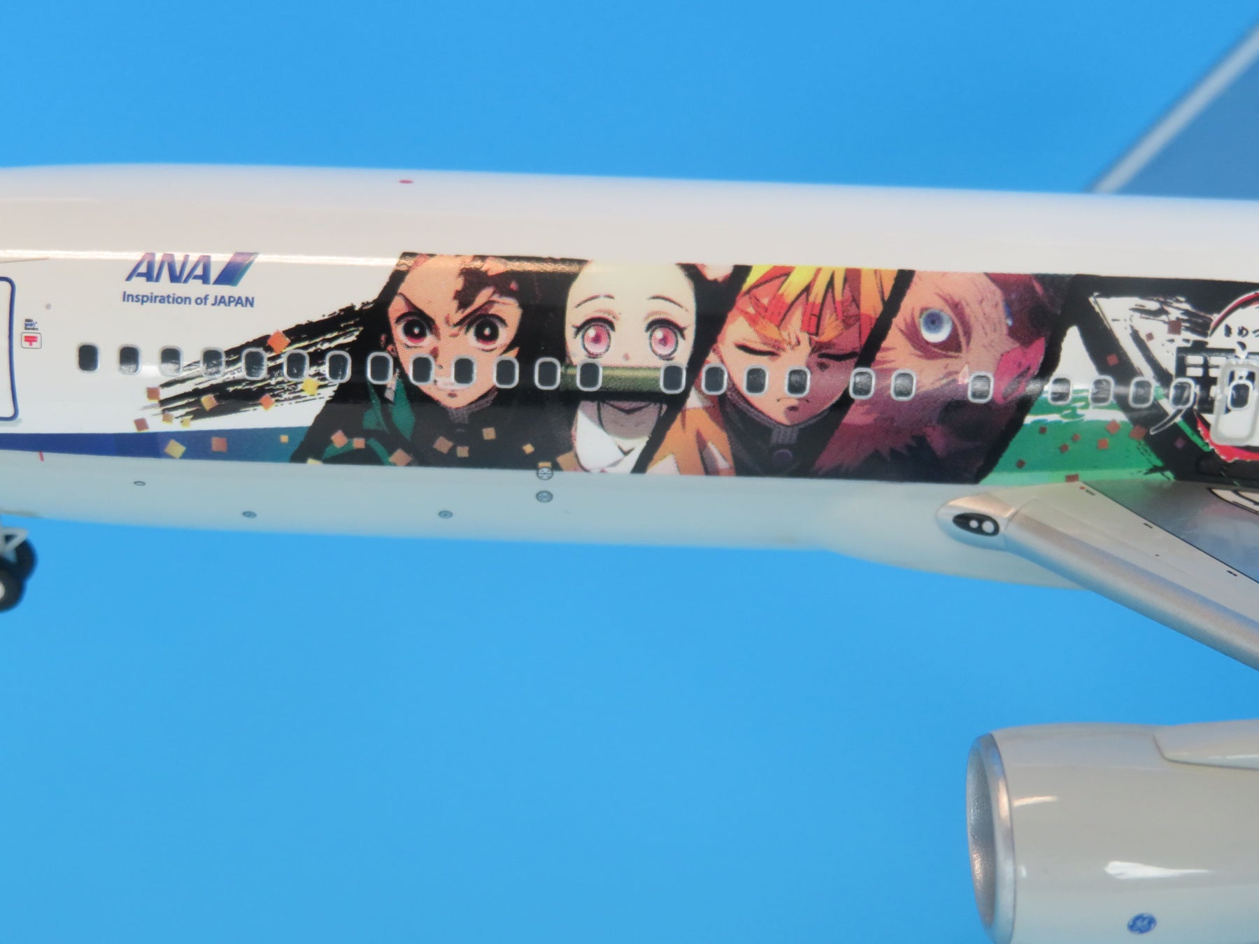 767-300ER ANA全日空 特別塗装「鬼滅の刃じぇっと 壱」 2022年 （完成品） JA616A 1/200 [NH20199]