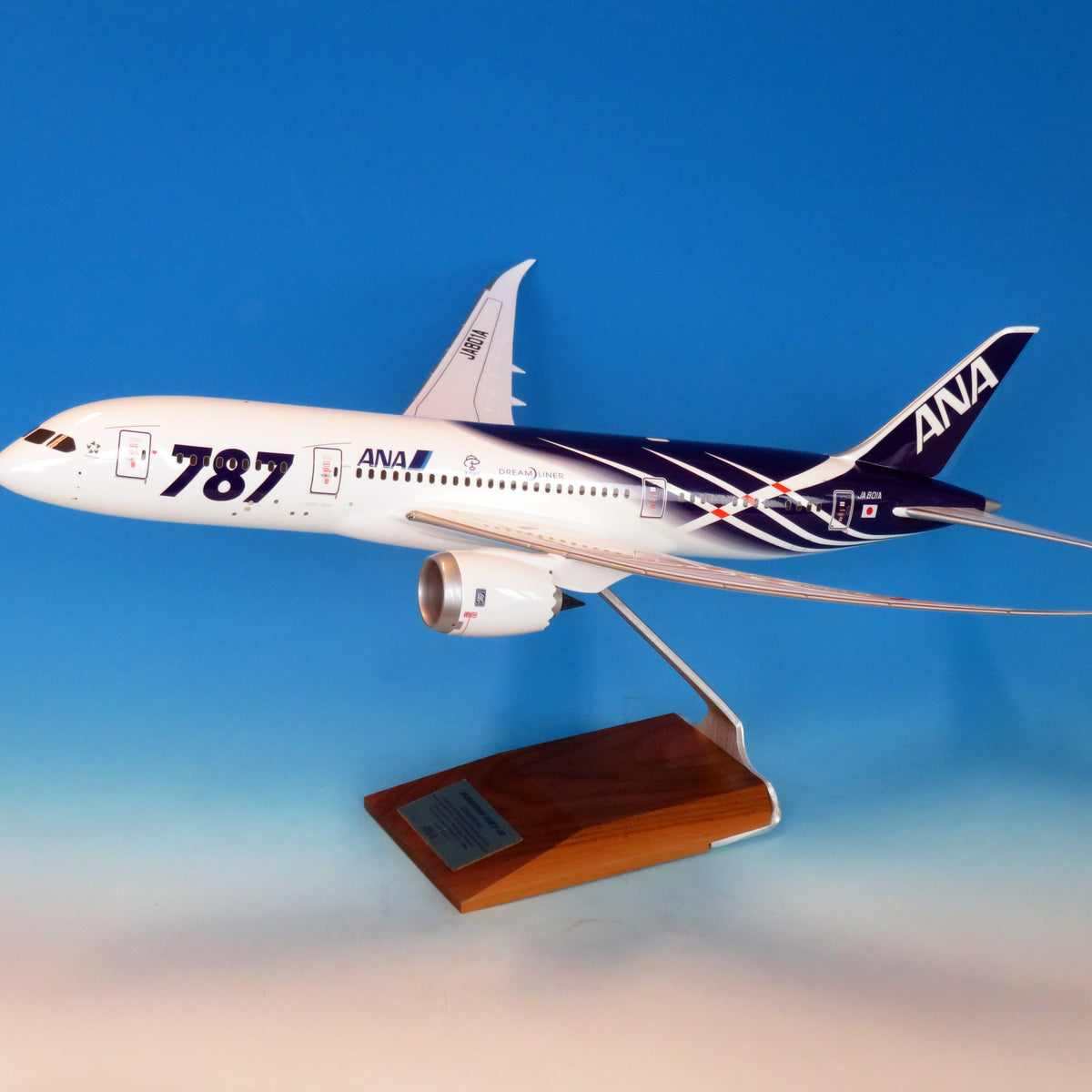 全日空商事 787-8 ANA 全日空 特別塗装 (ｷﾞｱなし、木製台座・ﾌﾟﾚｰﾄつき) JA801A 1/100【2024年12月中旬発売】(ANA