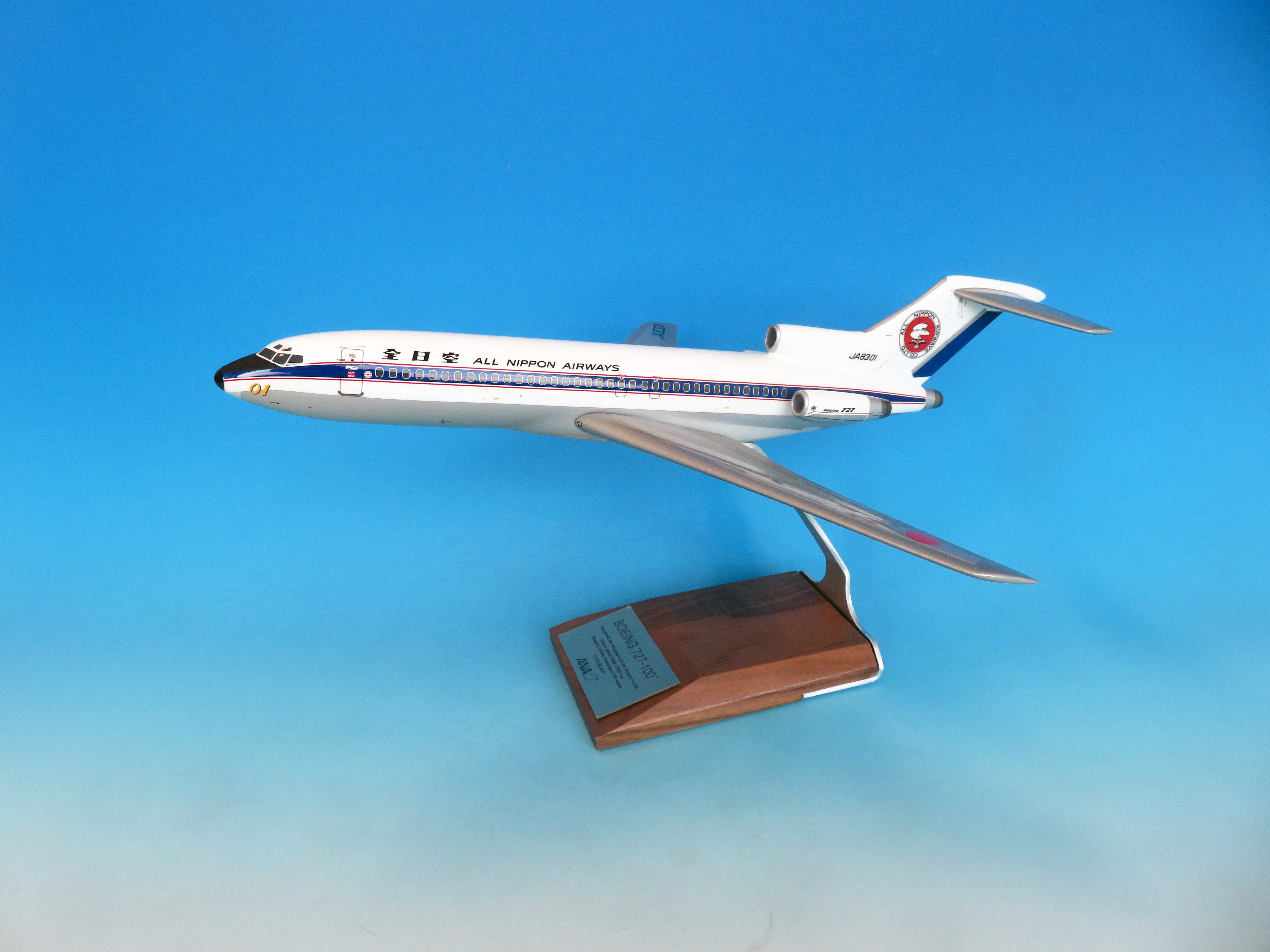【予約商品】727-100 ANA 全日空  「全日空 白旧塗装」 （ギアなし・木製台座・プレート付属） JA8301 1/100 (ANA20251112) [NH00126]