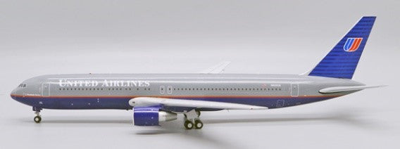Aero K モデル航空機 1:200 Amazon | スケール飛行機モデル 1:200 For KADENA USAF Boeing