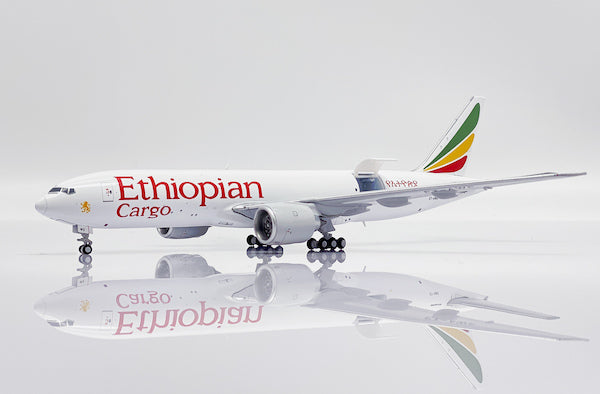 777F Ethiopian Airlines Cargo *Selectable opening and closing ET-AWE 1/400 [XX40085C] 