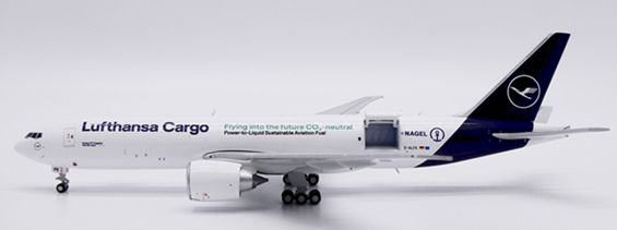 ※予約受付終了【予約商品】777F ルフトハンザカーゴ 「Flying into the future CO2-neutral」 ※開閉選択式 D-ALFK 1/400 (JC20250818) [XX40228C]