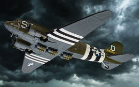 ダグラス C-47A スカイトレイン 「Night Fright」 1944年6月5/6日 #42-100521 1/72[AA38211]