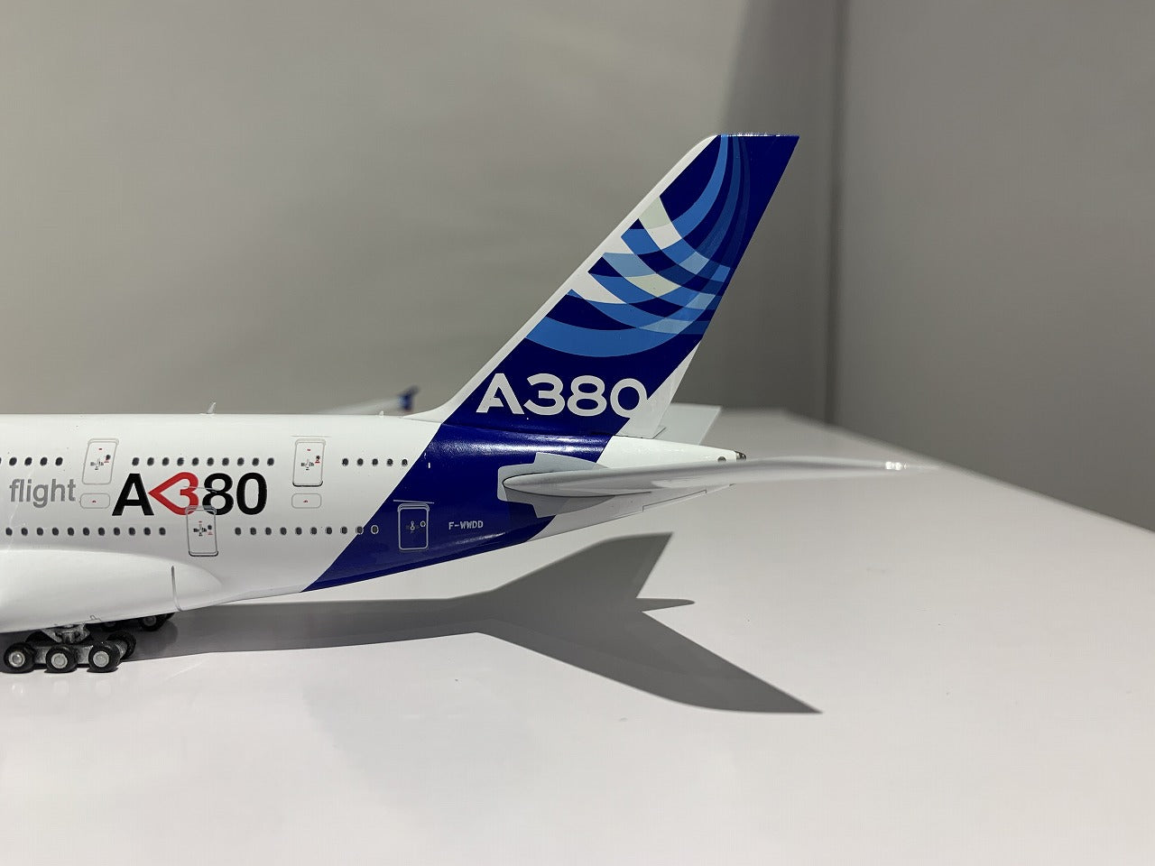 A380-800 エアバス社 ハウスカラー F-WWDD 1/400[AV4188]