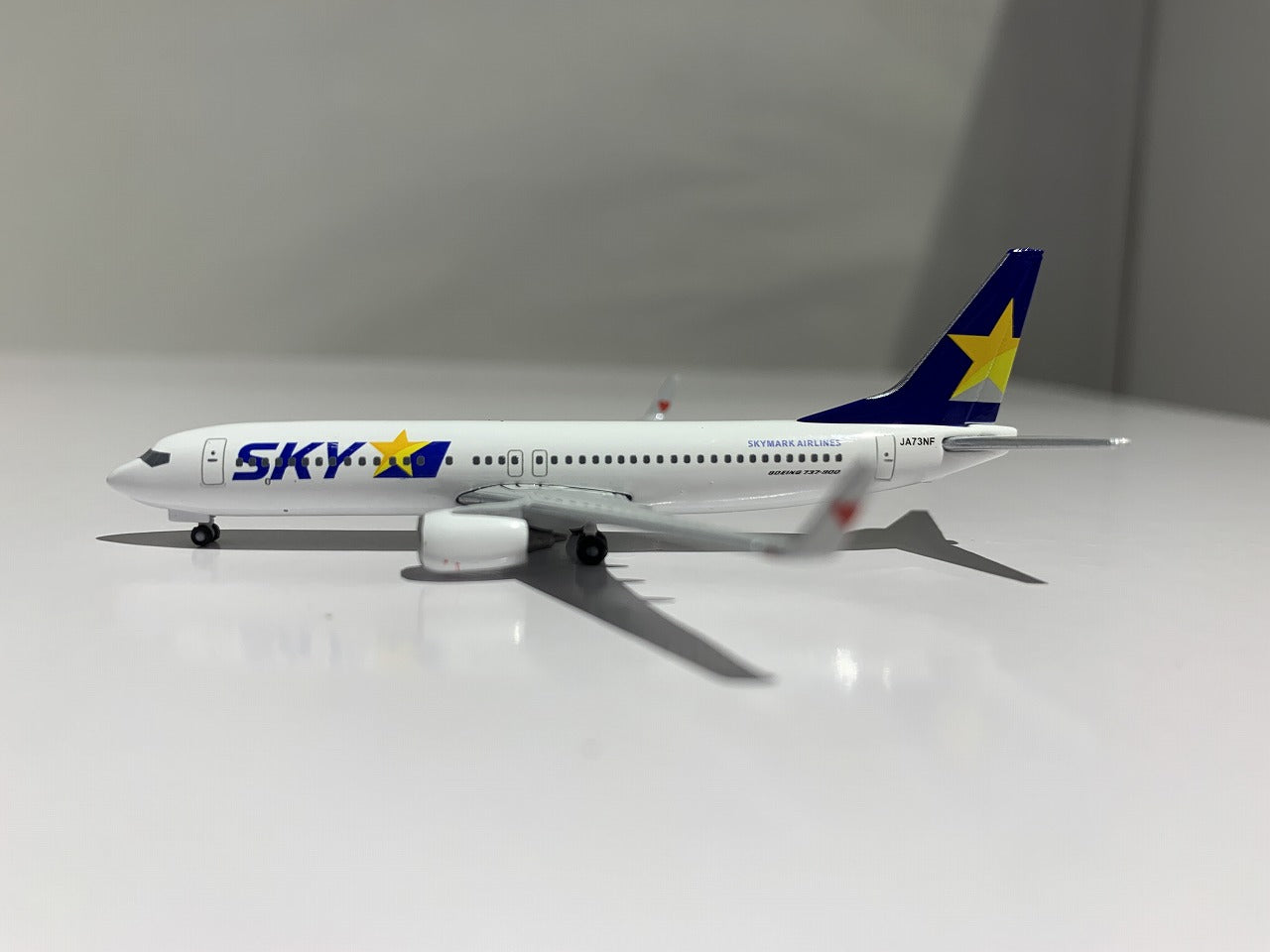 B737-800w SKYMARK AIRLINES JA73NF Heart 1/500 [BC5003]