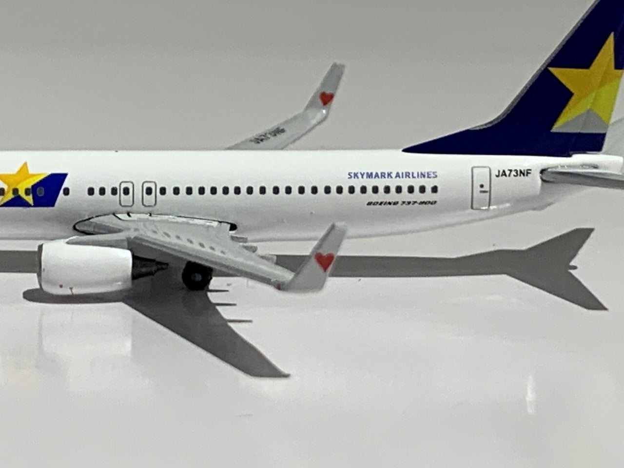 B737-800w SKYMARK AIRLINES JA73NF Heart 1/500 [BC5003]