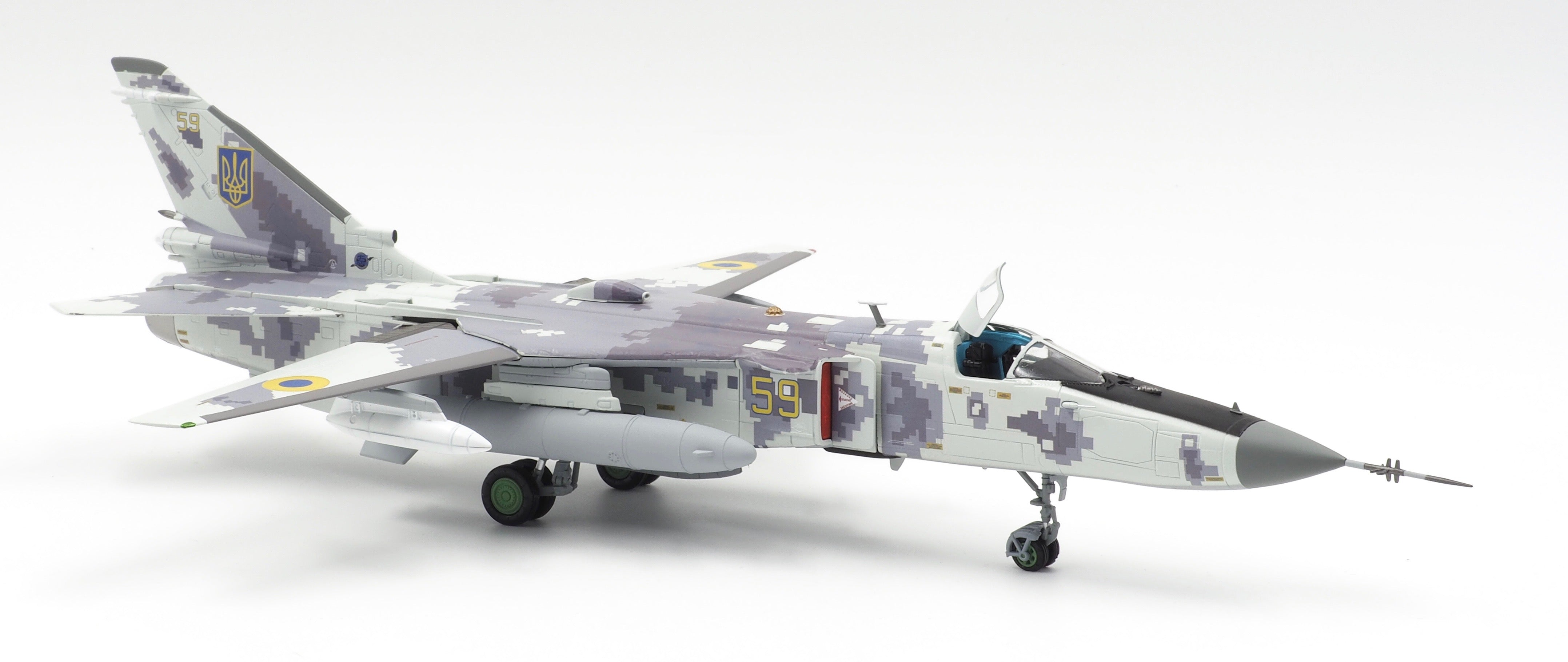 Su-24MR (reconnaissance type) "Fencer-E" Ukrainian Air Force #59 1/72 [CA722405]