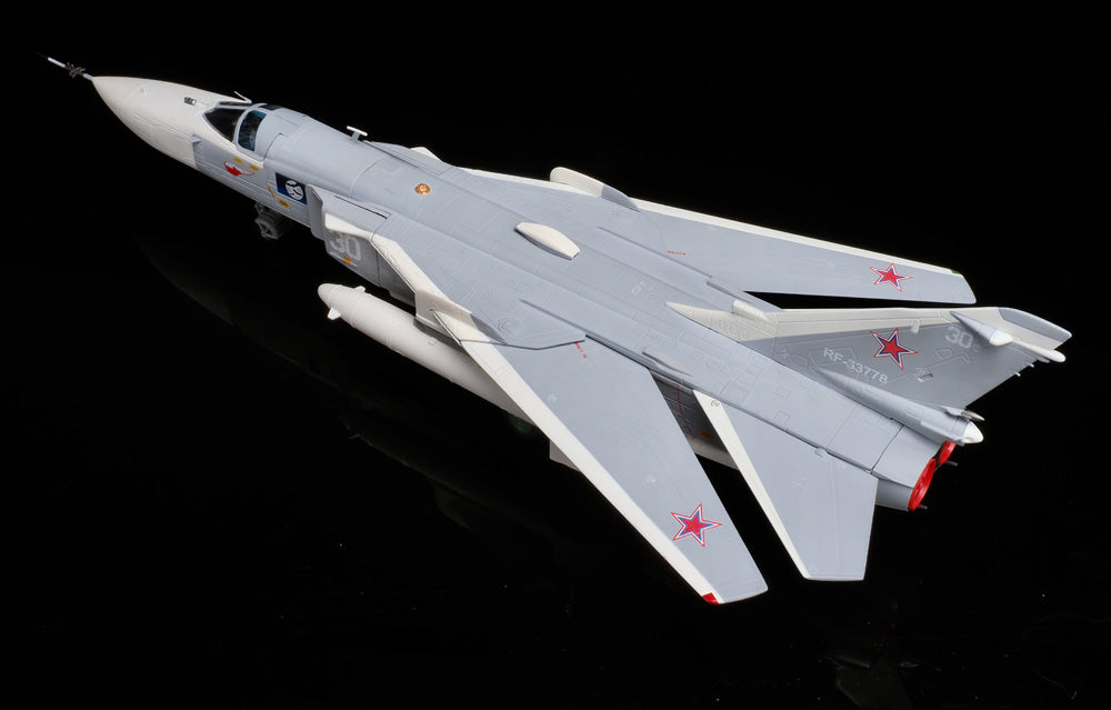 Su-24MR (reconnaissance type) "Fencer-E" Russian Navy #30 1/72 [CA722411]