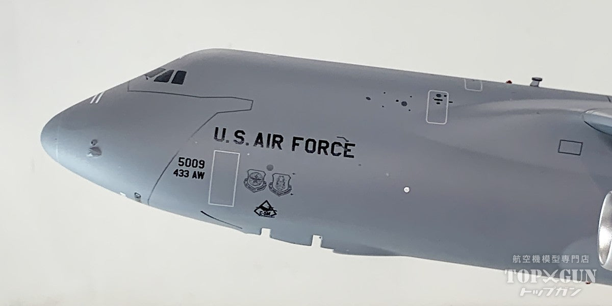 C-5M US Air Force Lackland Air Force Base 85-0009 1/200 [G2AFO1135] 