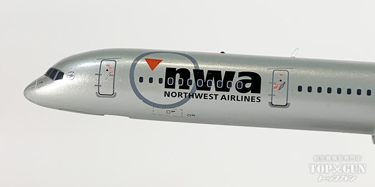 B757-300 ノースウエスト航空 「final livery」 ※メタルスタンド付属 N587NW 1/200 [G2NWA1422]
