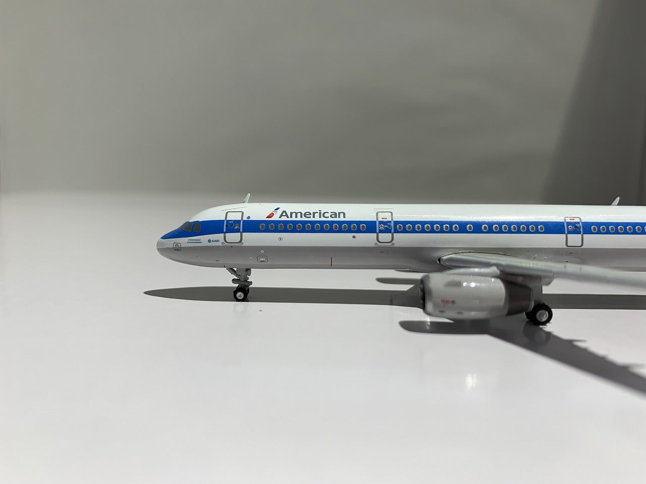 A321-200 アメリカン航空「Piedmont Heritage Livery」N581UW 1/400[GJAAL2257]