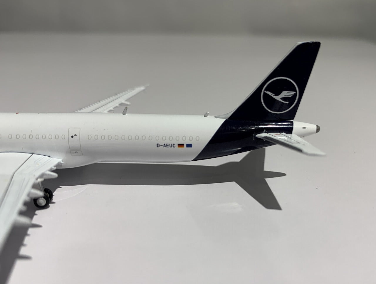 A321P2F Lufthansa Cargo D-AEUC 1/400[GJDLH2135] 