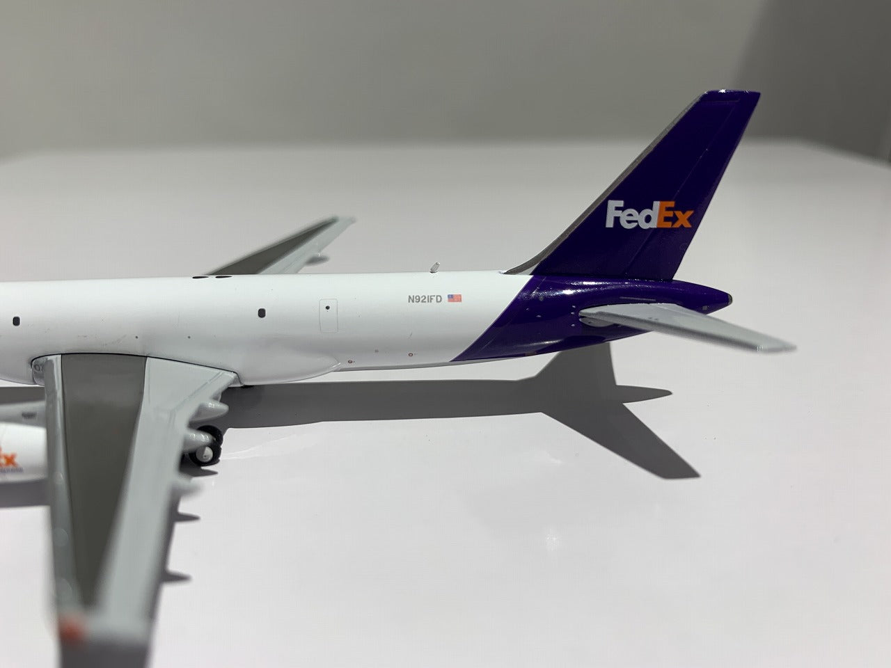 757-200SF FedEx Express N921FD 1/400[GJFDX1993] 