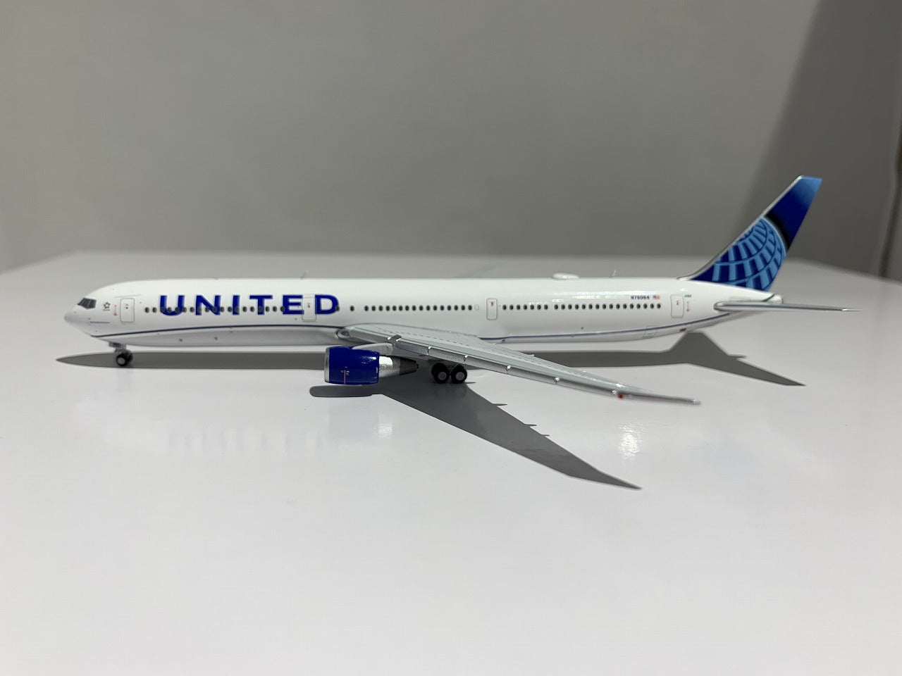 767-400ER United Airlines N76064 1/400[GJUAL2152] 