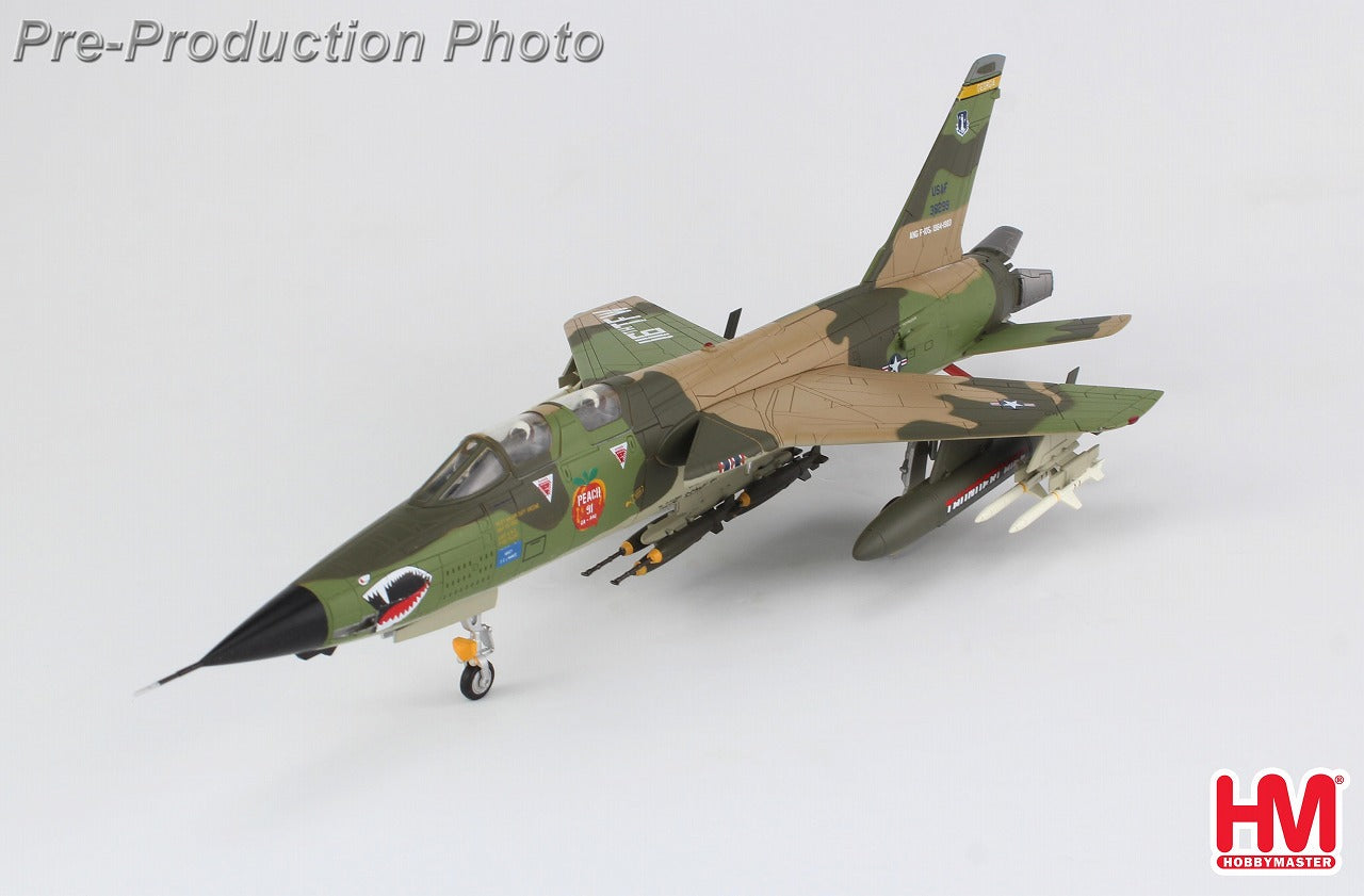 【予約商品】F-105F サンダーチーフ アメリカ空軍 第128戦術戦闘飛行隊  「ピーチ91」  ドビンズ空軍基地 1983年 63-8299 1/72 (HM20250808) [HA2553]