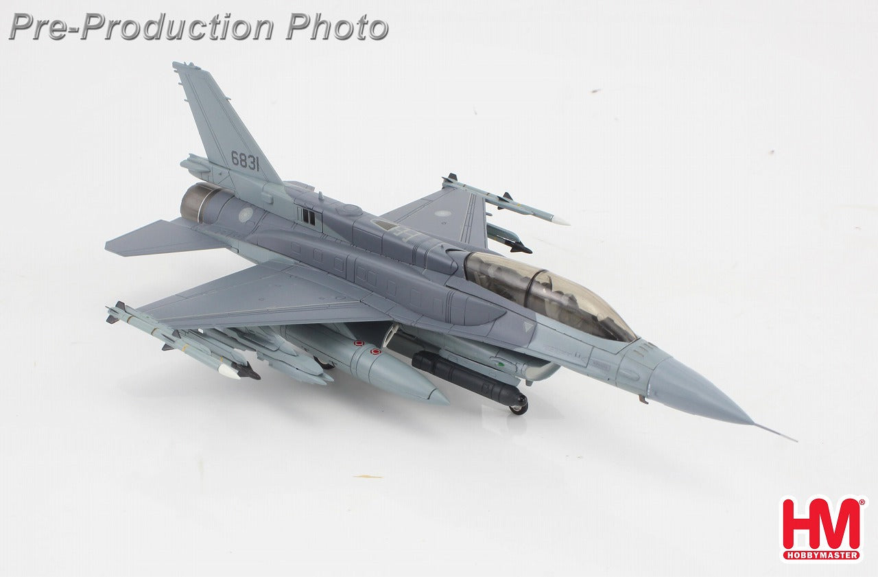 F-16D Block70 台湾空軍 2025年 IRSTポッド・GBU-39・AGM-154・AGM-88付属 6831 1/72 [HA38067]