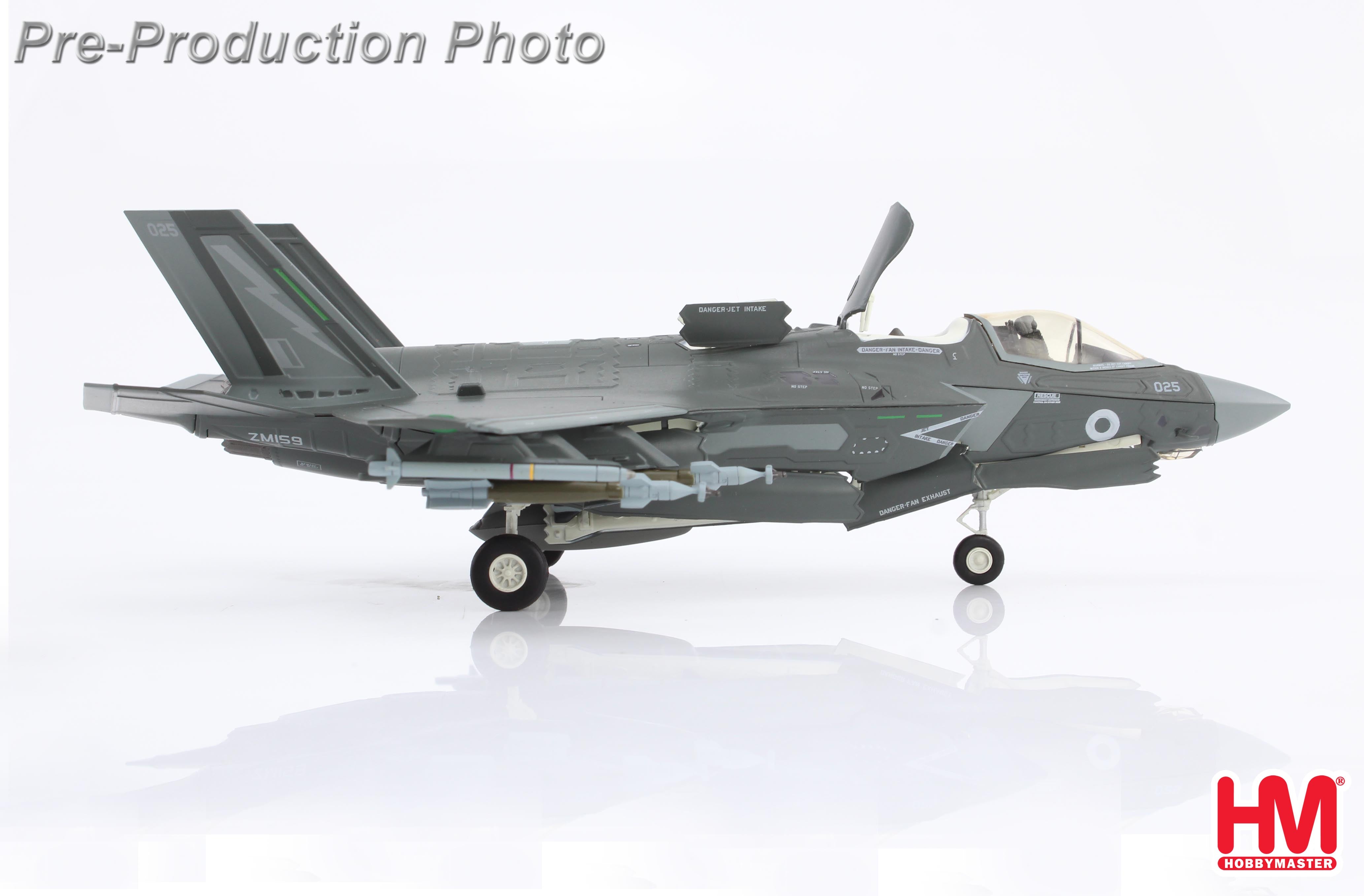 F-35B Lightning II Royal Air Force 207 Squadron Carrier-Based Operational Test 2021 Beast Mode 1/72 [HA4618]