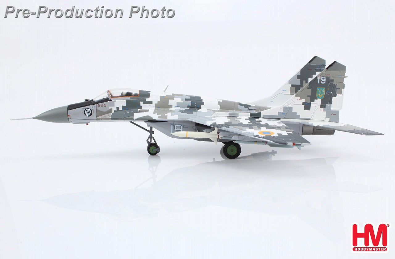 MiG-29 Ukrainian Air Force "Ghost of Kiev" with 2 AGM-88 missiles 2022 #45 1/72 [HA6521]