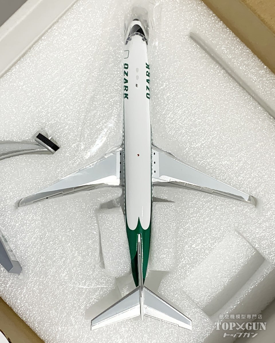 InFlight200 DC-9-31 オザーク航空 N977Z 1/200 [IF932OZ0224]