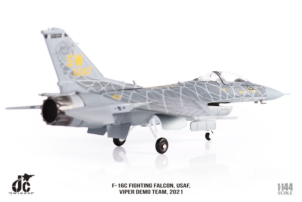 F-16C United States Air Force Viper Demo Team 2021 1/144 [JCW-144-F16-005]