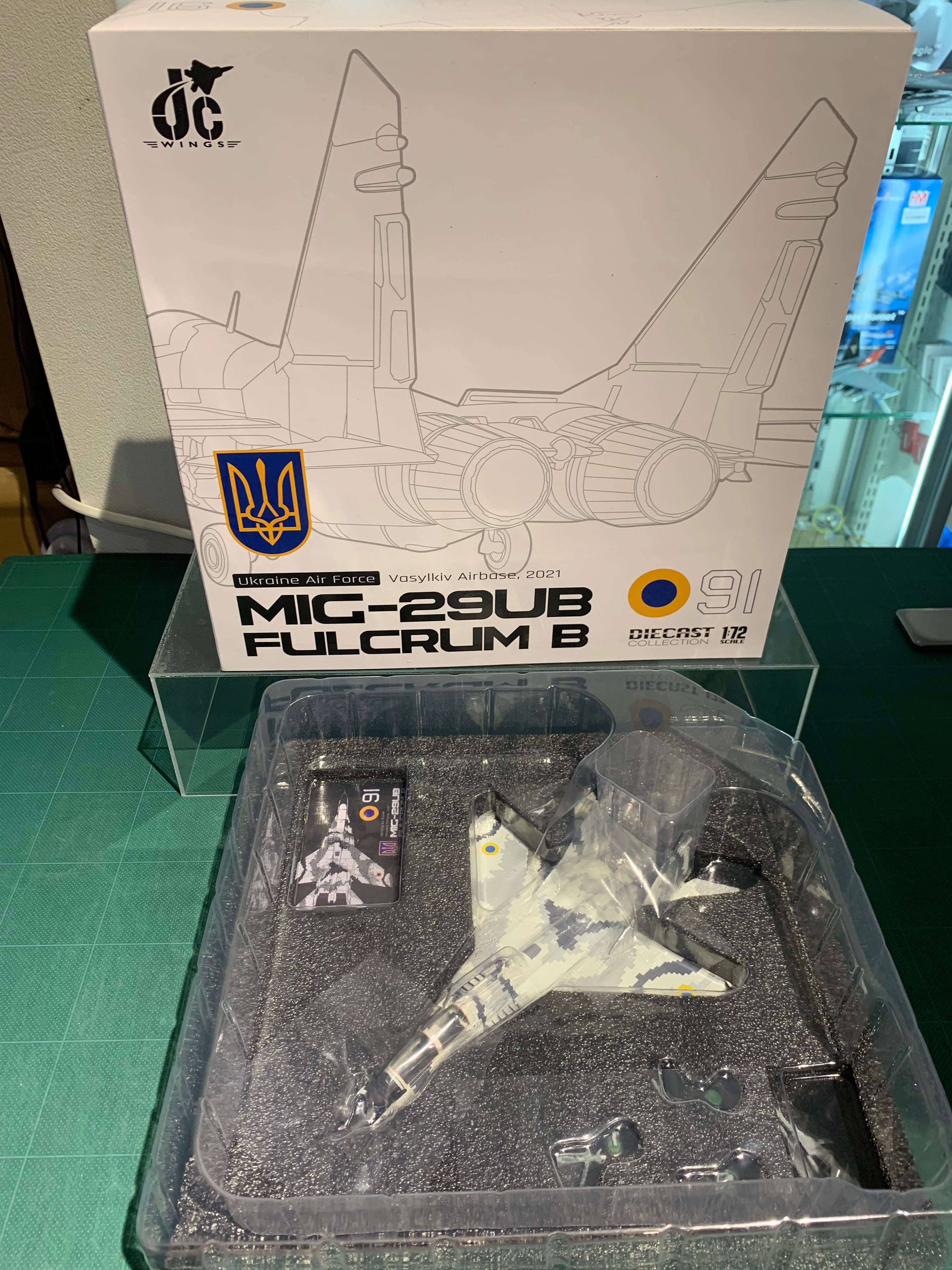 MiG-29UB Ukrainian Air Force Vasyrykiv Air Base 2021 1/72 [JCW-72-MG29-015] 