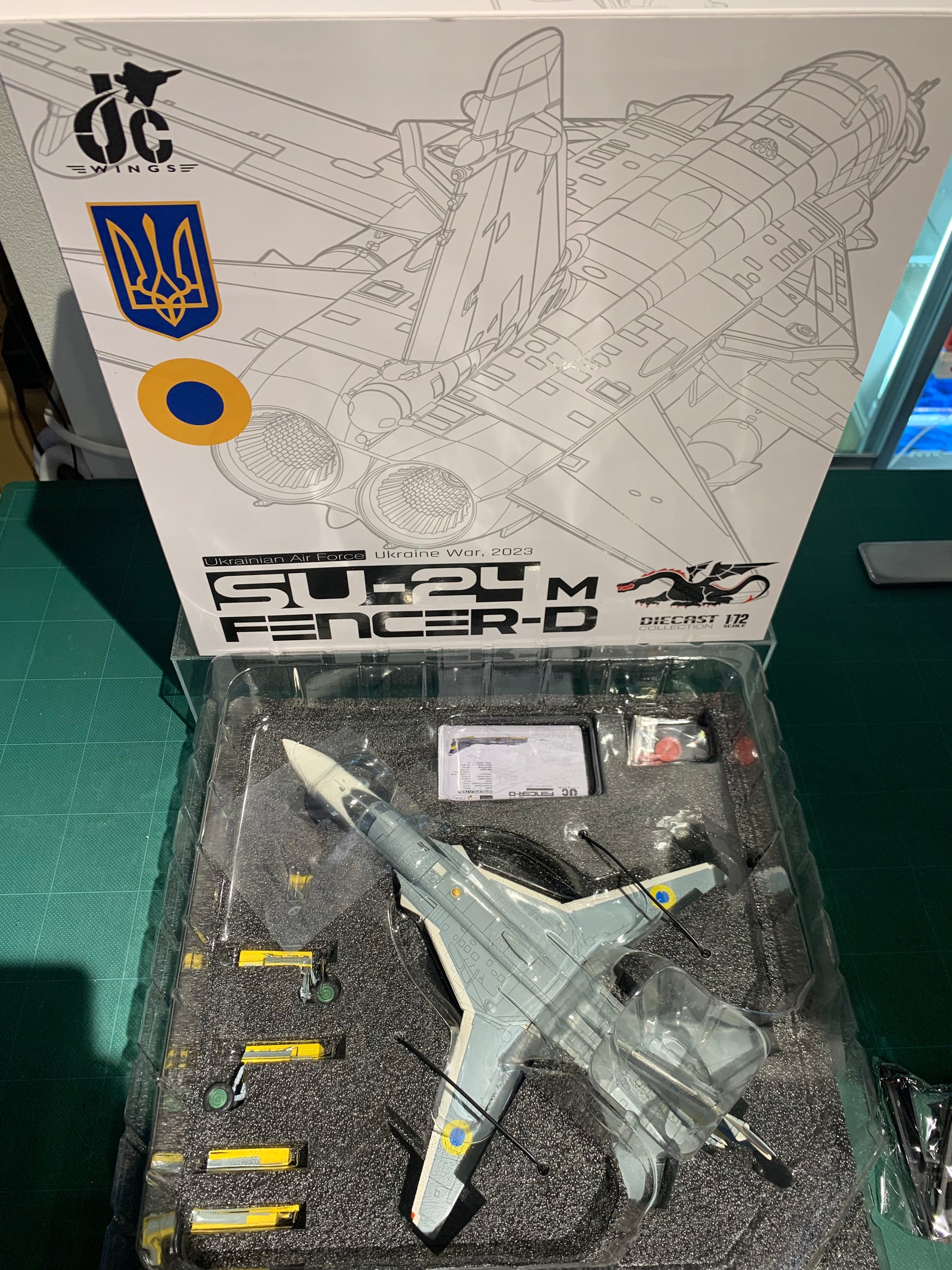 SU-24M ウクライナ空軍「Ukraine War」2023年 1/72[JCW-72-SU24-001]