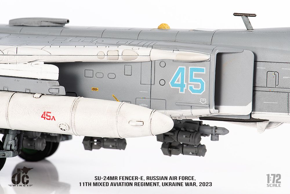 Su-24MR ロシア空軍 第11混成航空連隊  ウクライナ戦争 「blue45」  2023年  1/72 [JCW-72-SU24-005]