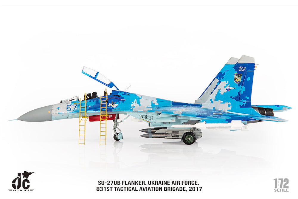 JC Wings 【お取り寄せ】SU-27UB ウクライナ空軍 第831戦術航空旅団