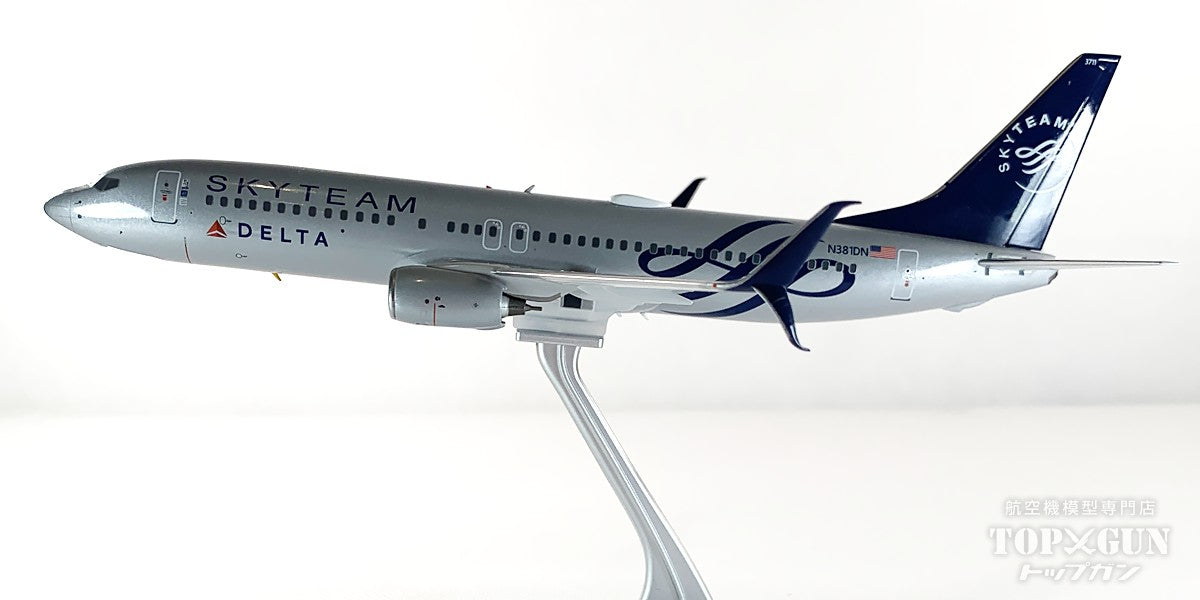 B737-800/w Delta Delta's first B737-800 aircraft to receive split scimitar winglets Skyteam livery N381DN 1/200 [NG08013] 