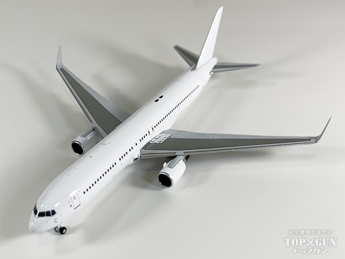 B767-300ER/w 白色 CF6 引擎 1/400 [NG17000] 