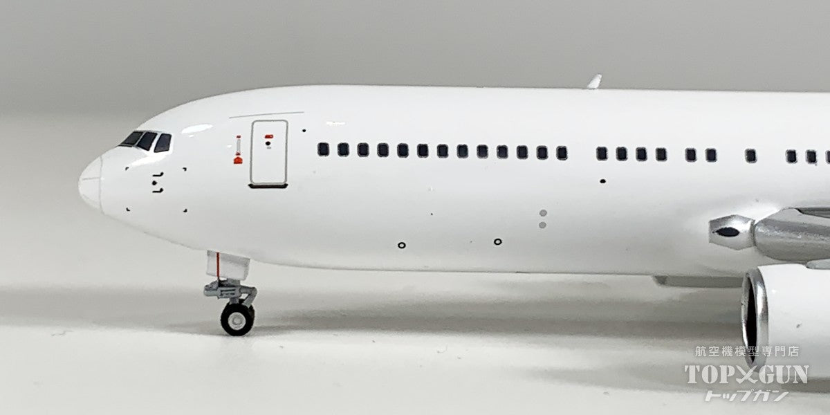 B767-300ER/w White CF6 engines 1/400 [NG17000] 