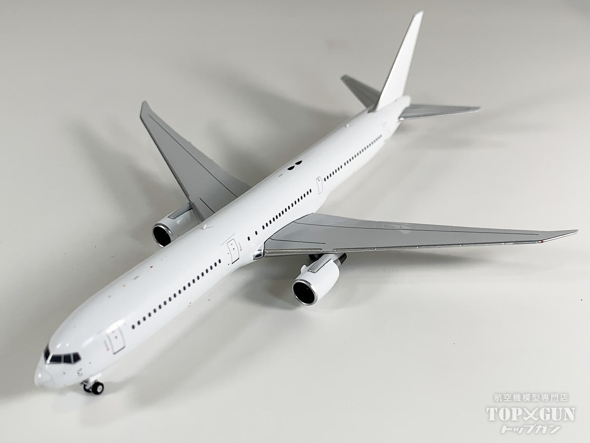 NG Models B767-400ER ホワイト CF6 エンジン 1/400 [NG18000]