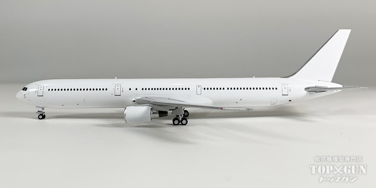 B767-400ER ホワイト CF6 エンジン 1/400 [NG18000]