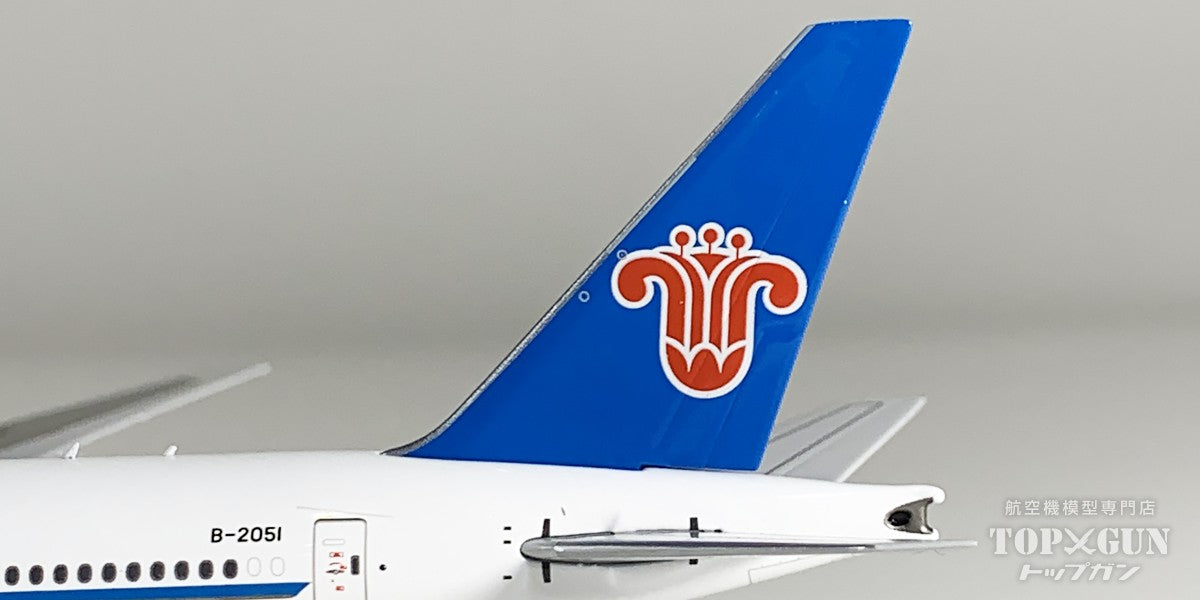 B777-200 中国南方航空 「the 1st Boeing 777 introduced in Mainland, China」 B-2051 1/400 [NG24180]