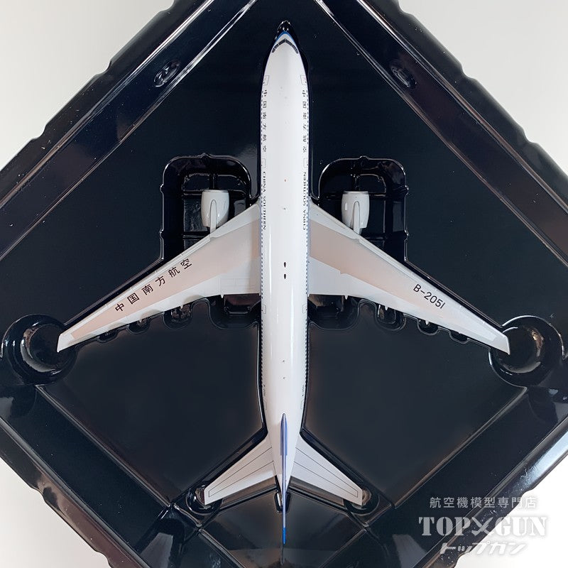 B777-200 中国南方航空 「the 1st Boeing 777 introduced in Mainland, China」 B-2051 1/400 [NG24180]