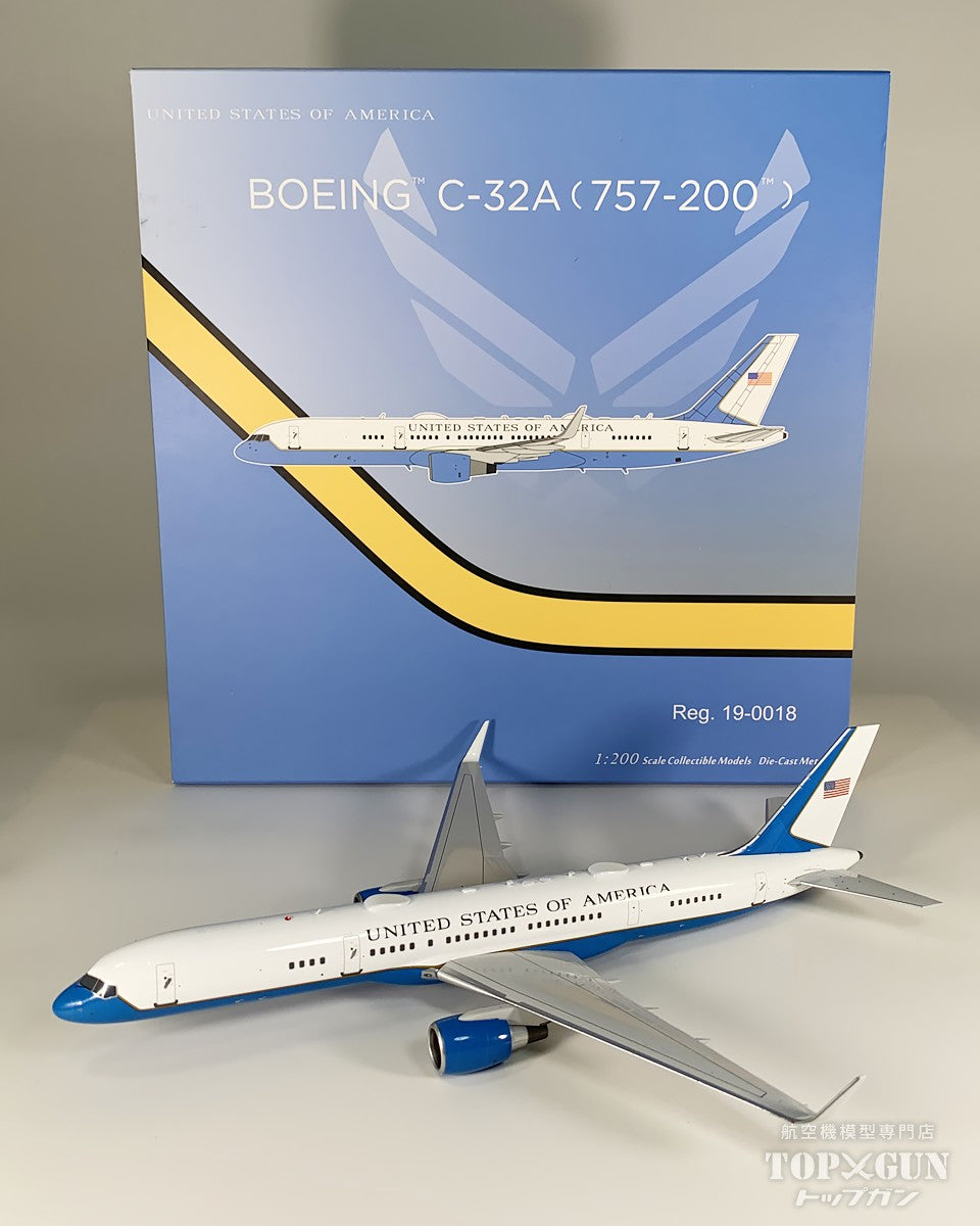 C-32A (757-200) アメリカ空軍 「equipped with PW2040 engines 」 19-0018 1/200 [NG42042]