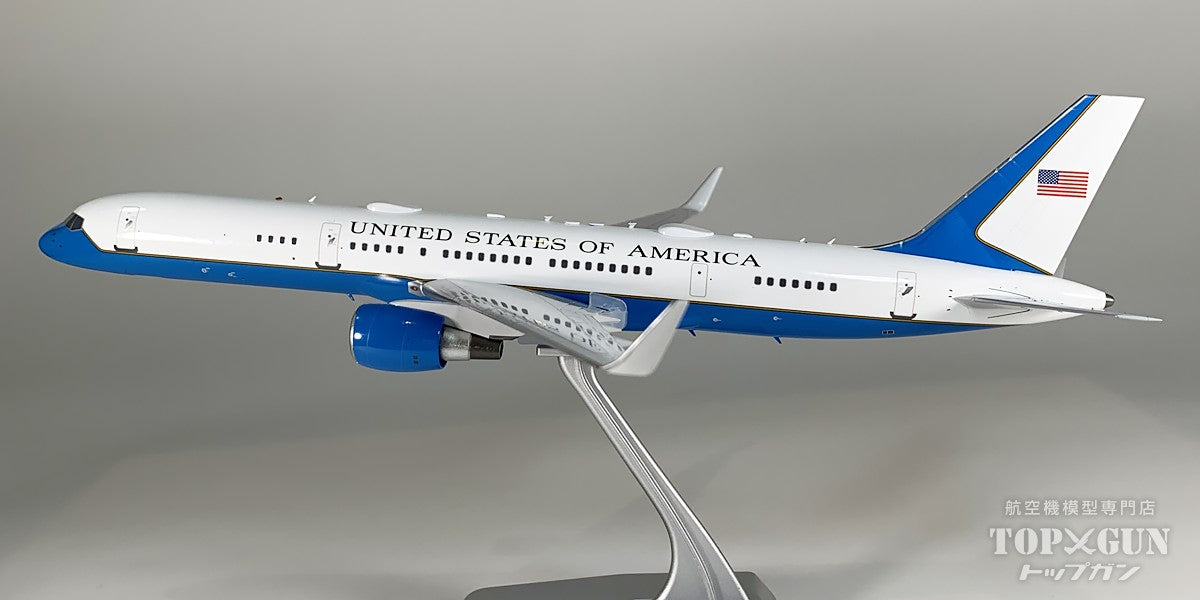 NG Models C-32A (757-200) アメリカ空軍 「equipped with PW2040