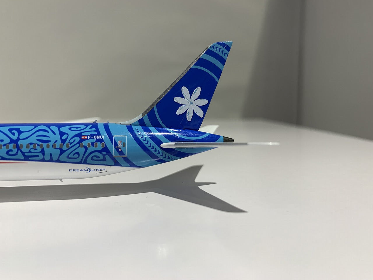 787-9 Air Tahiti Nui named Tupaia F-ONUI 1/400[NG55103] 