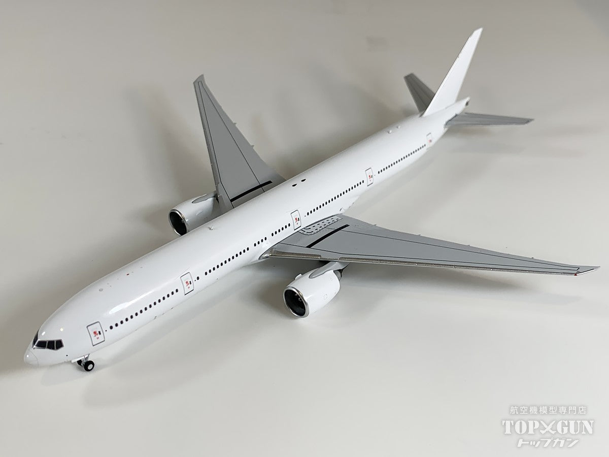 B777-300ER ホワイト 1/400 [NG73087]