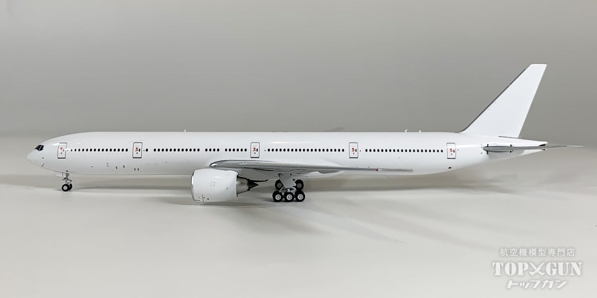 B777-300ER ホワイト 1/400 [NG73087]