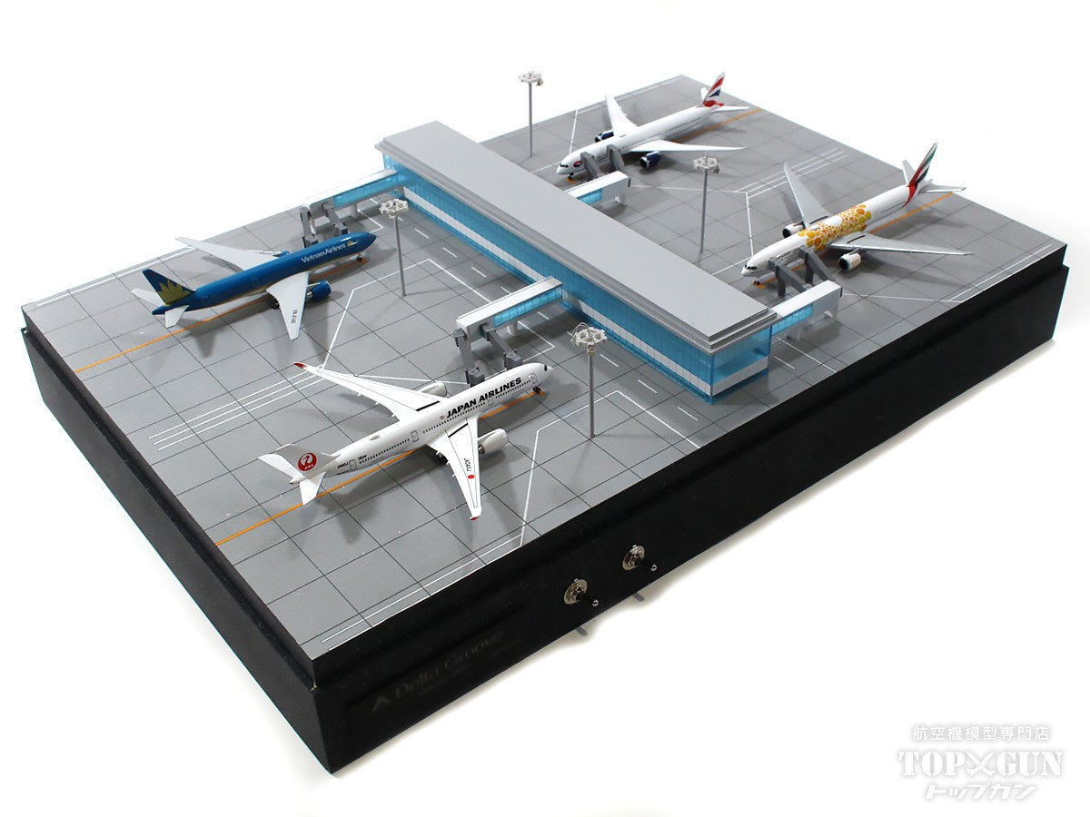 Roteiro4s Terminal Airport Terminal LED Built-in Light-Up Diorama Set (with Buildings, Boarding Bridges, and Lighting Towers) 4 Aircraft Parking Type 1/500 Scale [R3-02S]