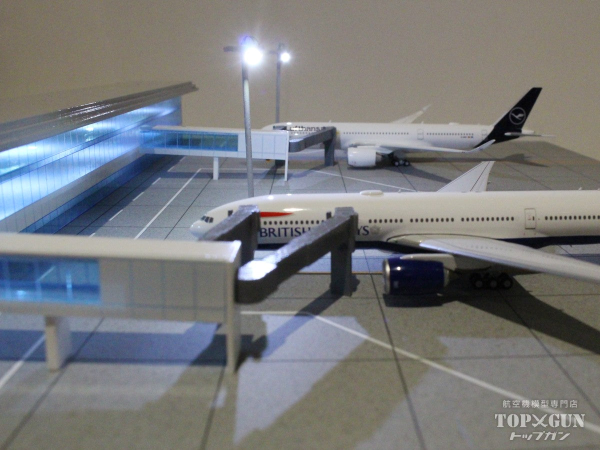 Roteiro4L Terminal 空港ターミナルLED組込式ライトアップジオラマセット（建物・搭乗橋・照明塔付） 2機駐機タイプ（A380非対応） 1/400スケール用 [R4-02L]