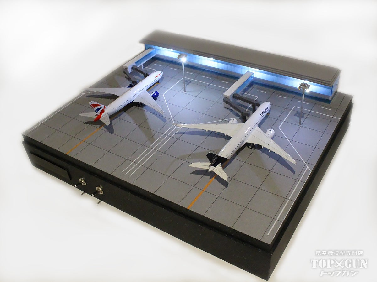 Roteiro4S Terminal Airport Terminal LED Built-in Light-up Diorama Set (with Buildings, Boarding Bridges, and Lighting Towers) 2 Aircraft Parking Type (Not A380 Compatible) 1/500 Scale [R4-02S]