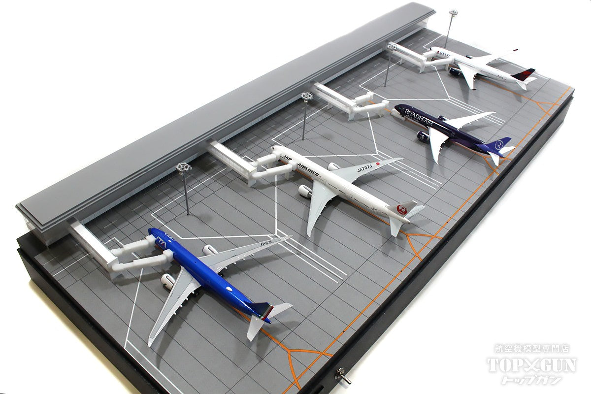 Roteiro Terminal Airport Terminal LED Built-in Light-up Diorama Set (with Buildings, Boarding Bridges, and Lighting Towers) 4 Aircraft Parking Type (Not for A380) 1/400 Scale [R4-05LB]