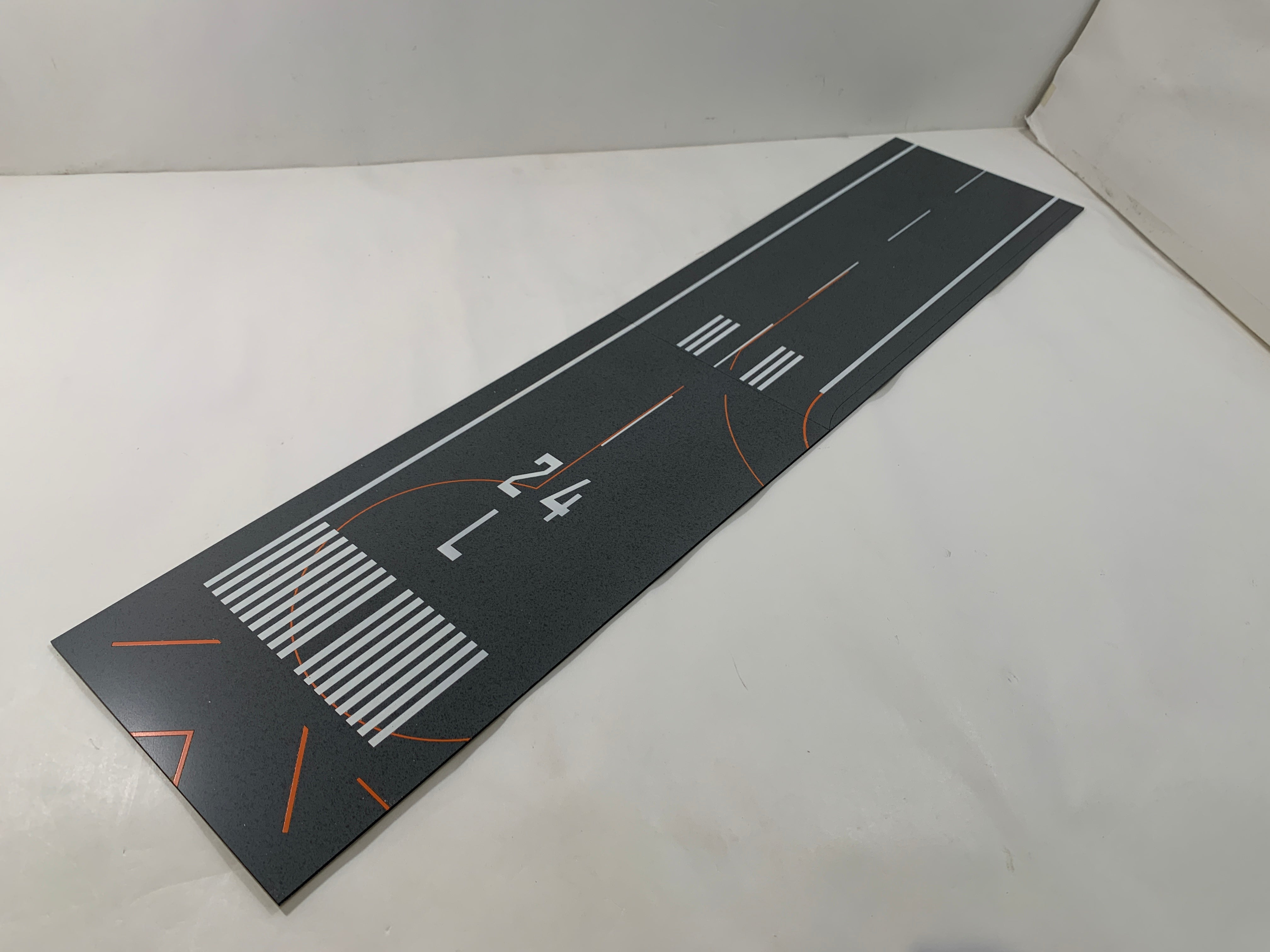 Roteiro Runway Kansai International Airport Runway B RWY24L Set of 2 Acrylic Boards 1/400 [RI2-KIX24LL]